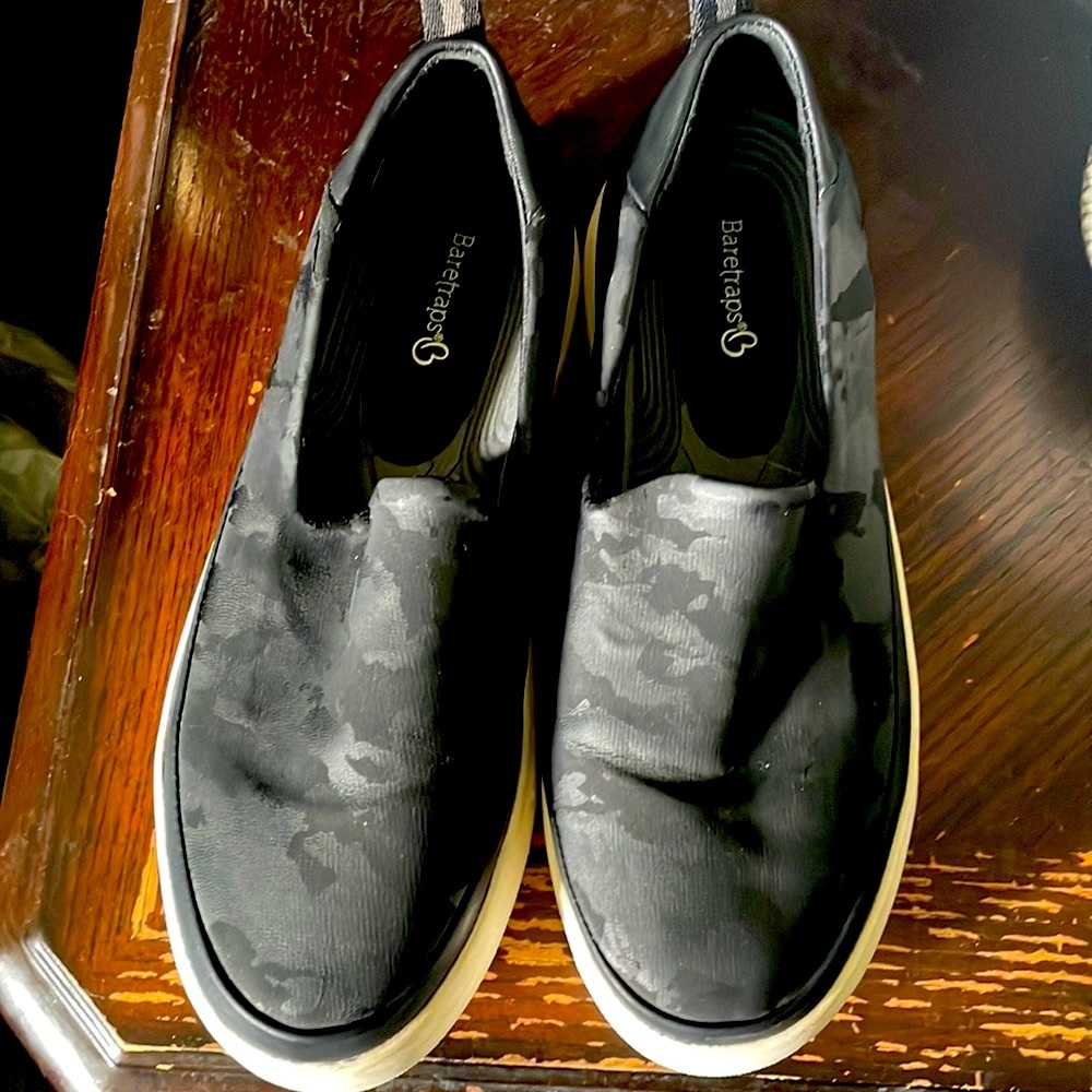 Bare traps camo shoes